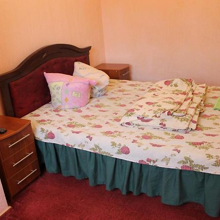 Studio apartment Chernihiv Ngoại thất bức ảnh