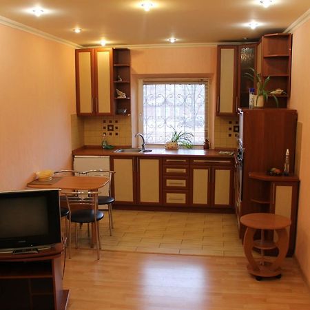 Studio apartment Chernihiv Ngoại thất bức ảnh