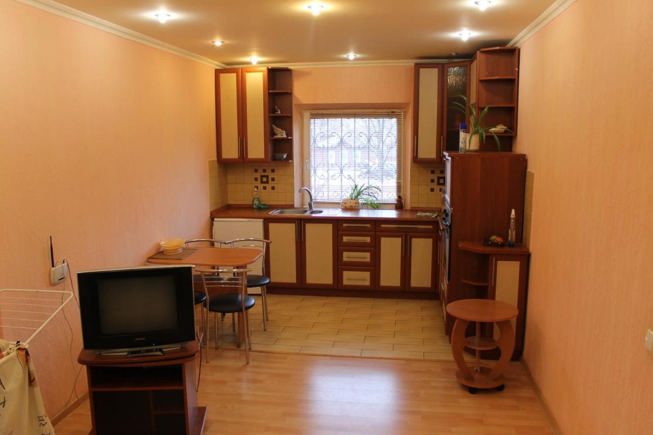 Studio apartment Chernihiv Ngoại thất bức ảnh
